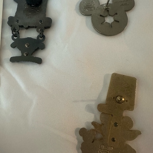 Disney Enamel Pin Lot - Black, Red, Gold Accents - Picture 12 of 14